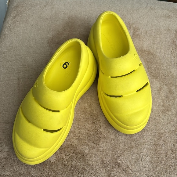 UGG Women's Sport Yeah Clog - Picture 3 of 7